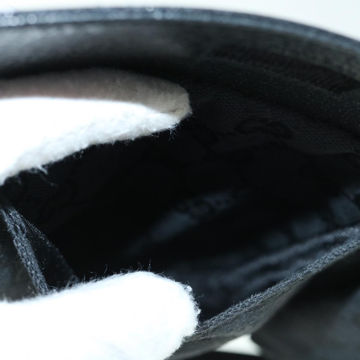 GUCCI GG Canvas Waist bag Black 28566 ki3828