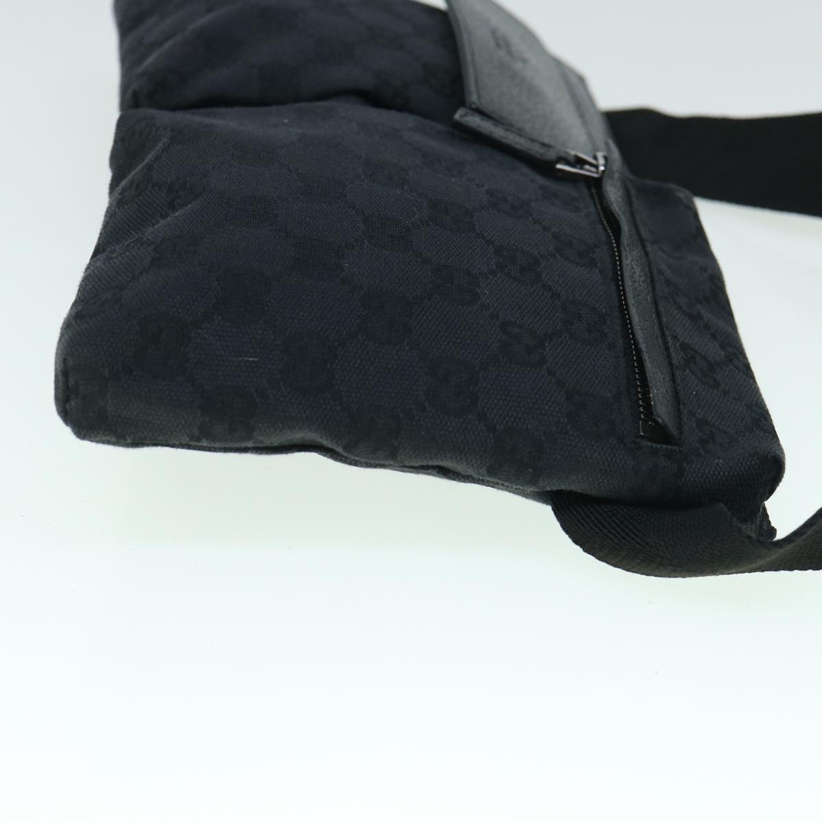 GUCCI GG Canvas Waist bag Black 28566 ki3828