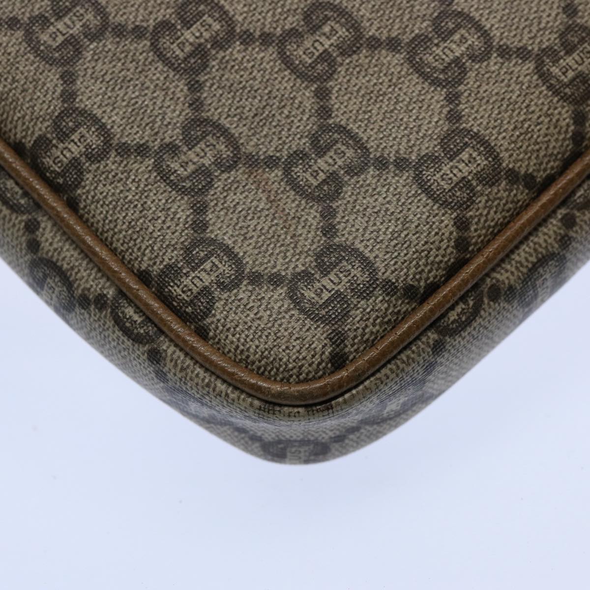 GUCCI GG Plus Supreme Clutch Bag PVC Leather Beige ki3866