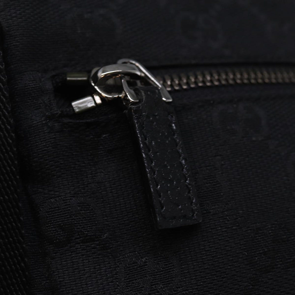 GUCCI GG Canvas Waist bag Black ki4520