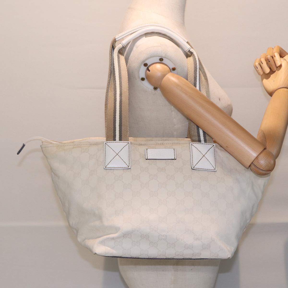 GUCCI GG Supreme Tote Bag White Beige gold 131230 ki4782