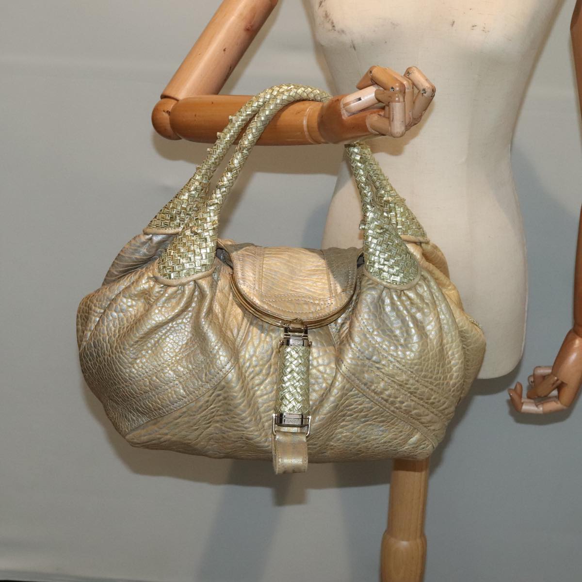 FENDI Spy Hand Bag Leather Gold Tone ki4970