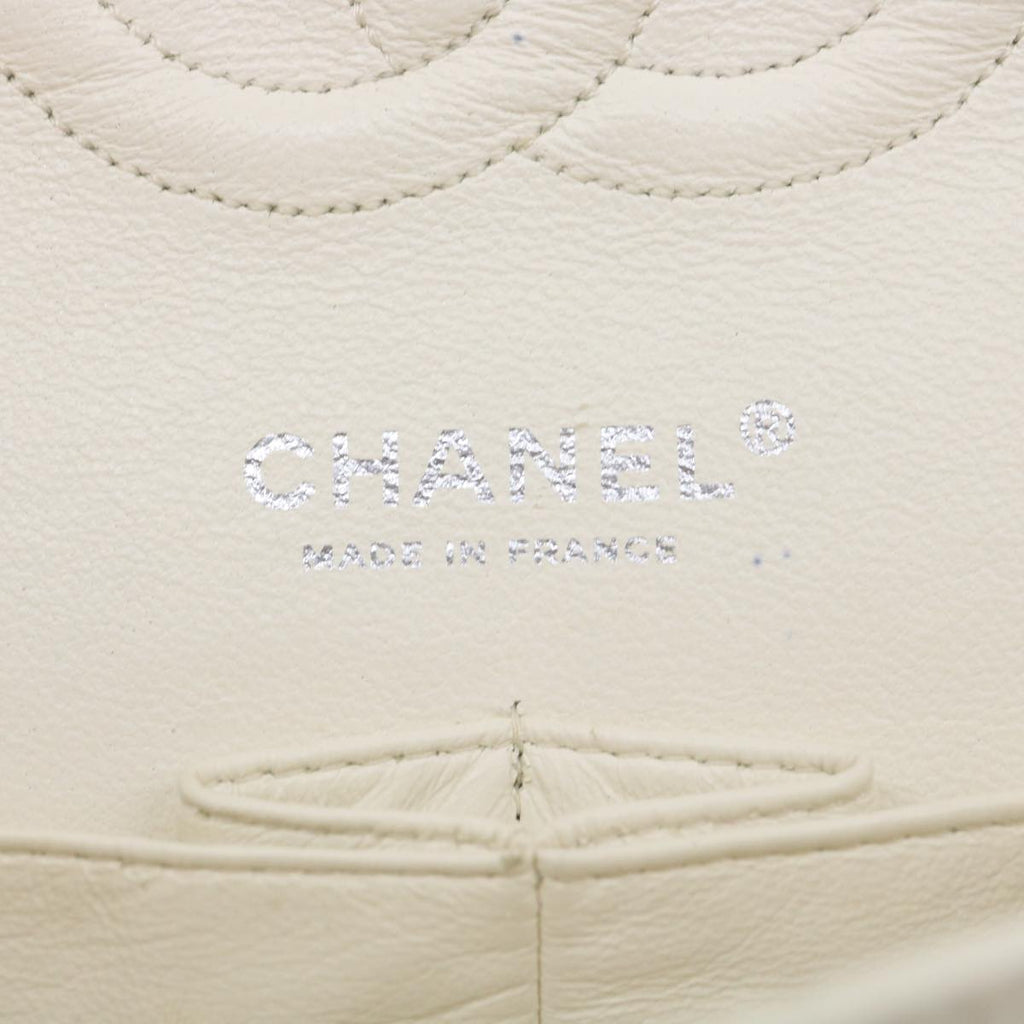 CHANEL Matelasse Double Flap Chain Shoulder Bag Caviar Skin White CC knn085