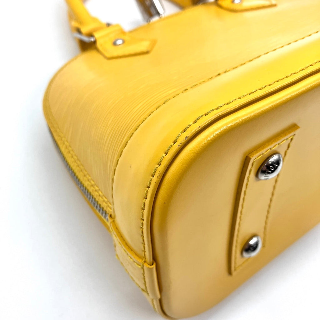 LOUIS VUITTON Epi alma BB