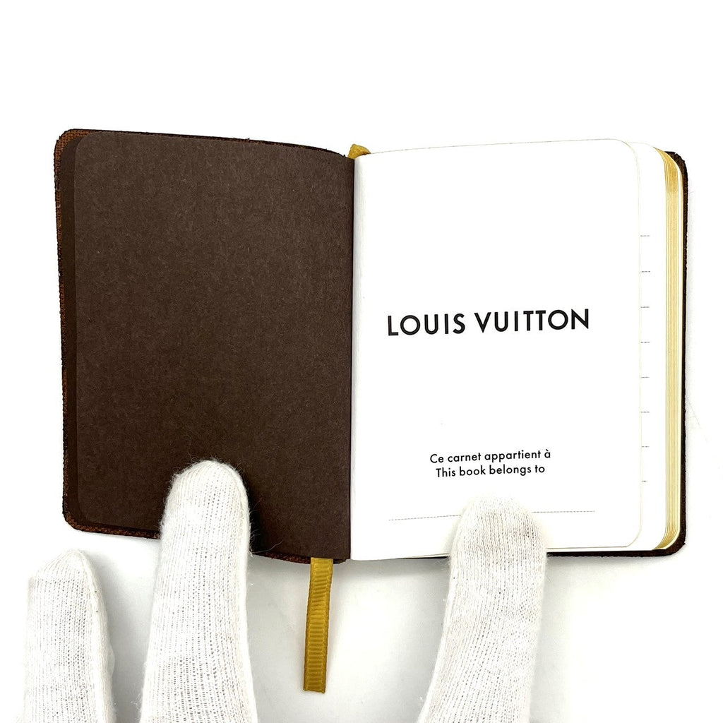 LOUIS VUITTON  Memo