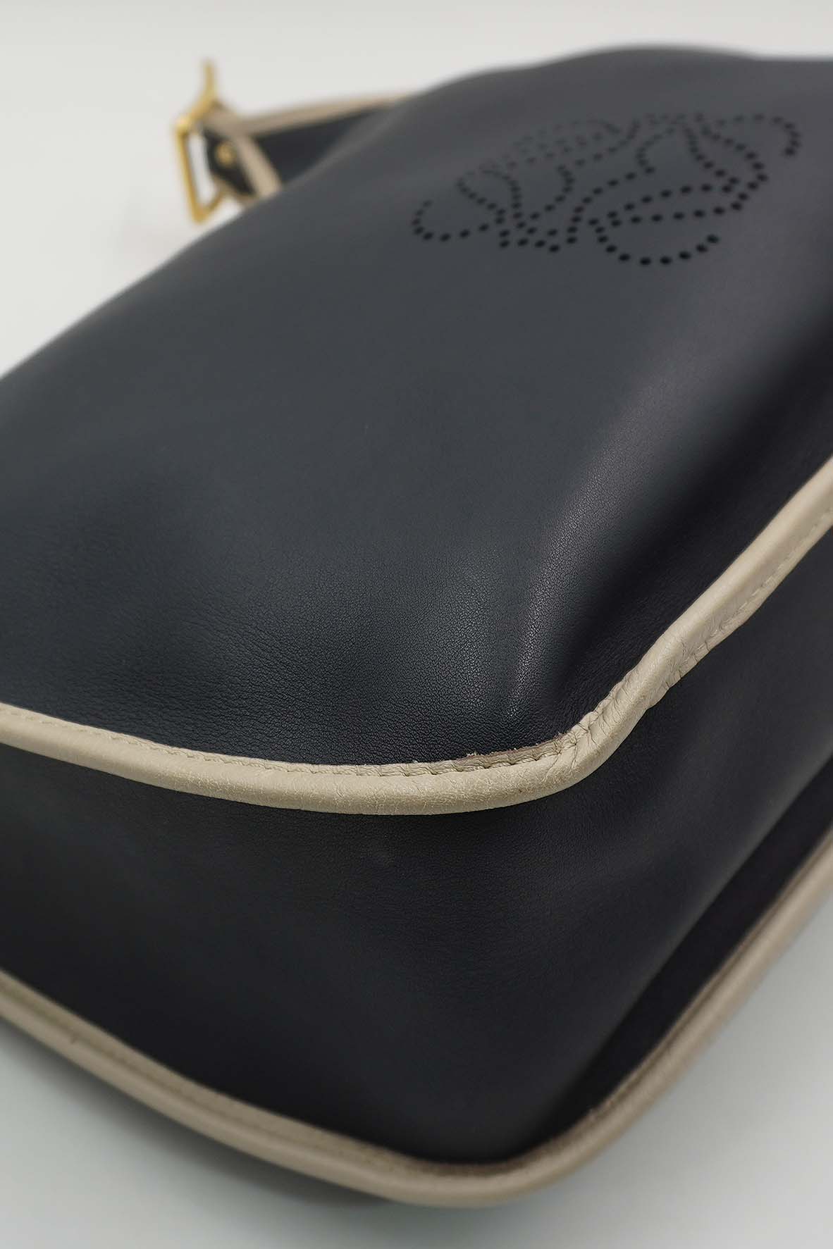 Leather Anagram Sophia Bag Black