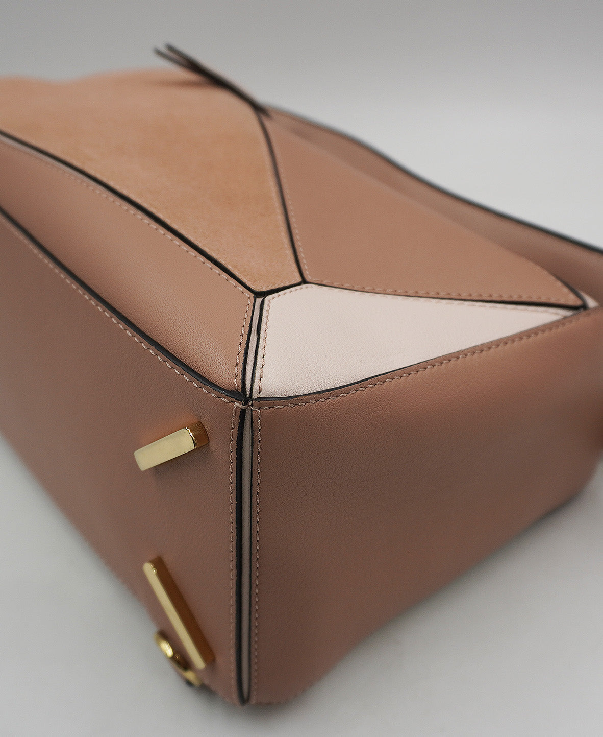 Medium Puzzle Bag with Suede Nude Cream Pink