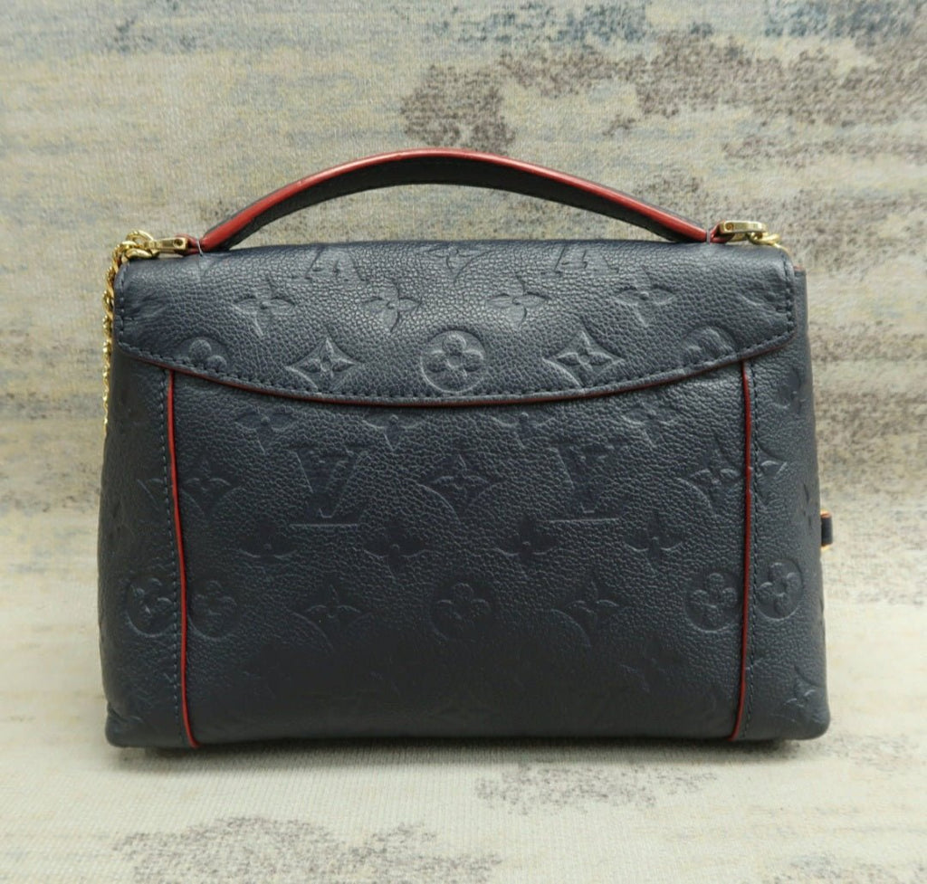 Louis Vuitton Blanche Navy Monogram Leather Shoulder bag