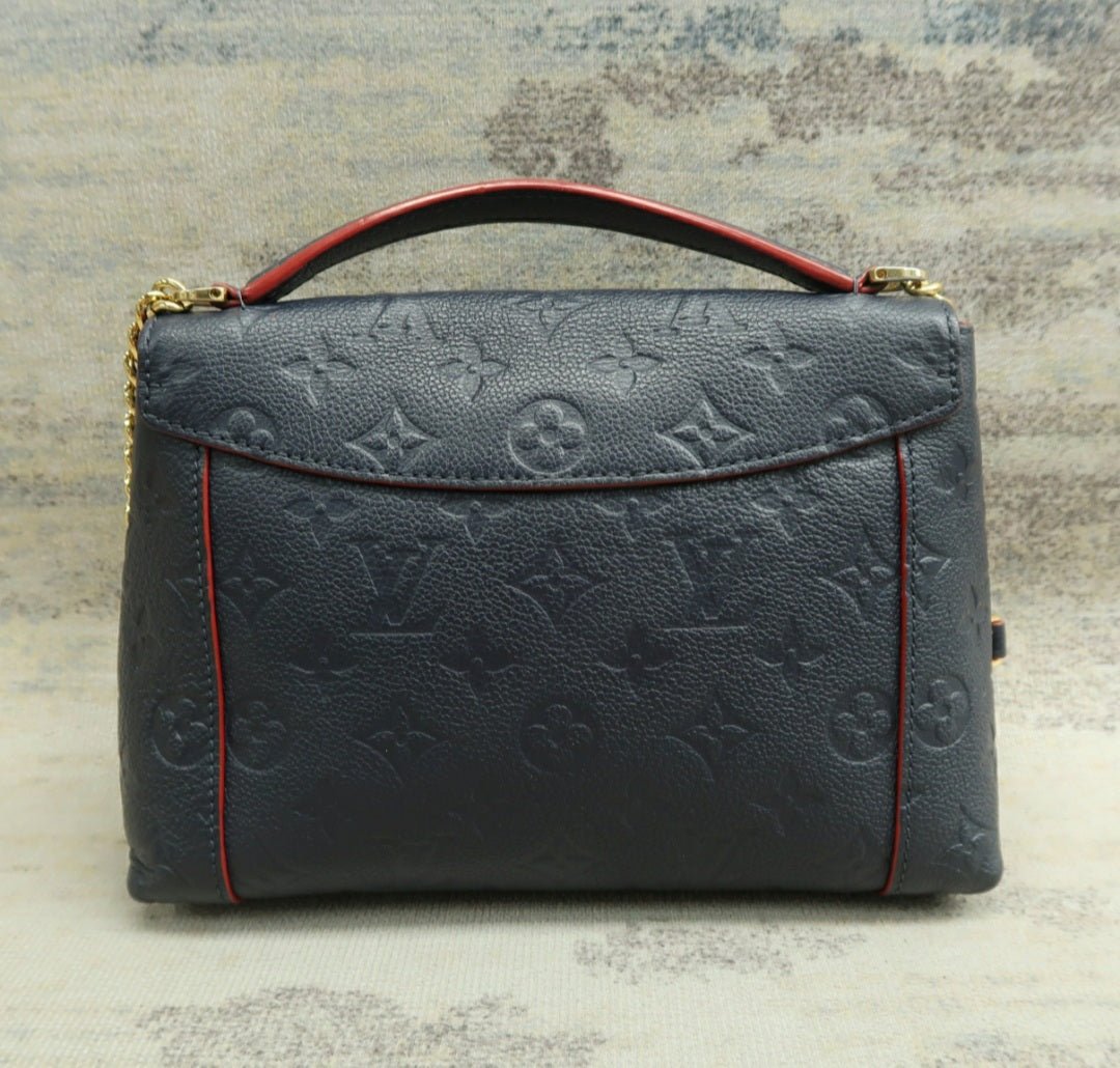 Louis Vuitton Blanche Navy Monogram Leather Shoulder bag