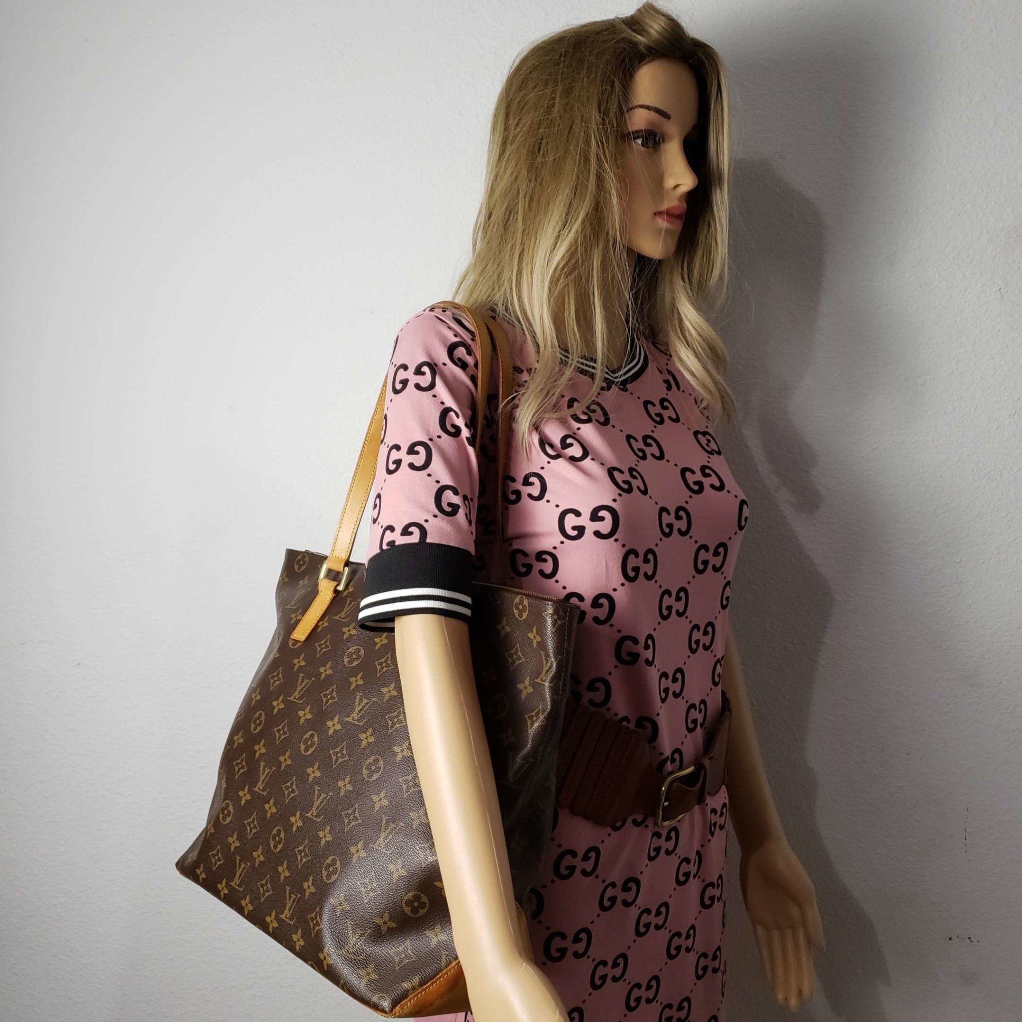 Louis Vuitton Cabas Mezzo Monogram Tote Bag