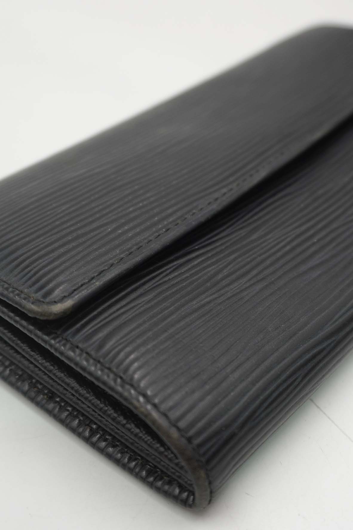Epi Porte Tresor Long Wallet Black