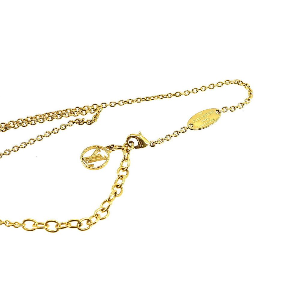 LOUIS VUITTON Essential V Pearl Motif Necklace Gold
