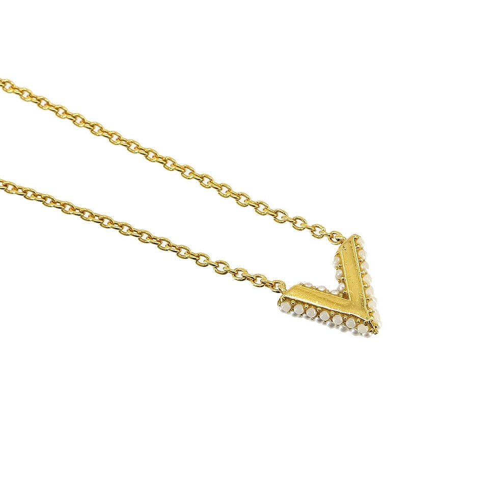 LOUIS VUITTON Essential V Pearl Motif Necklace Gold