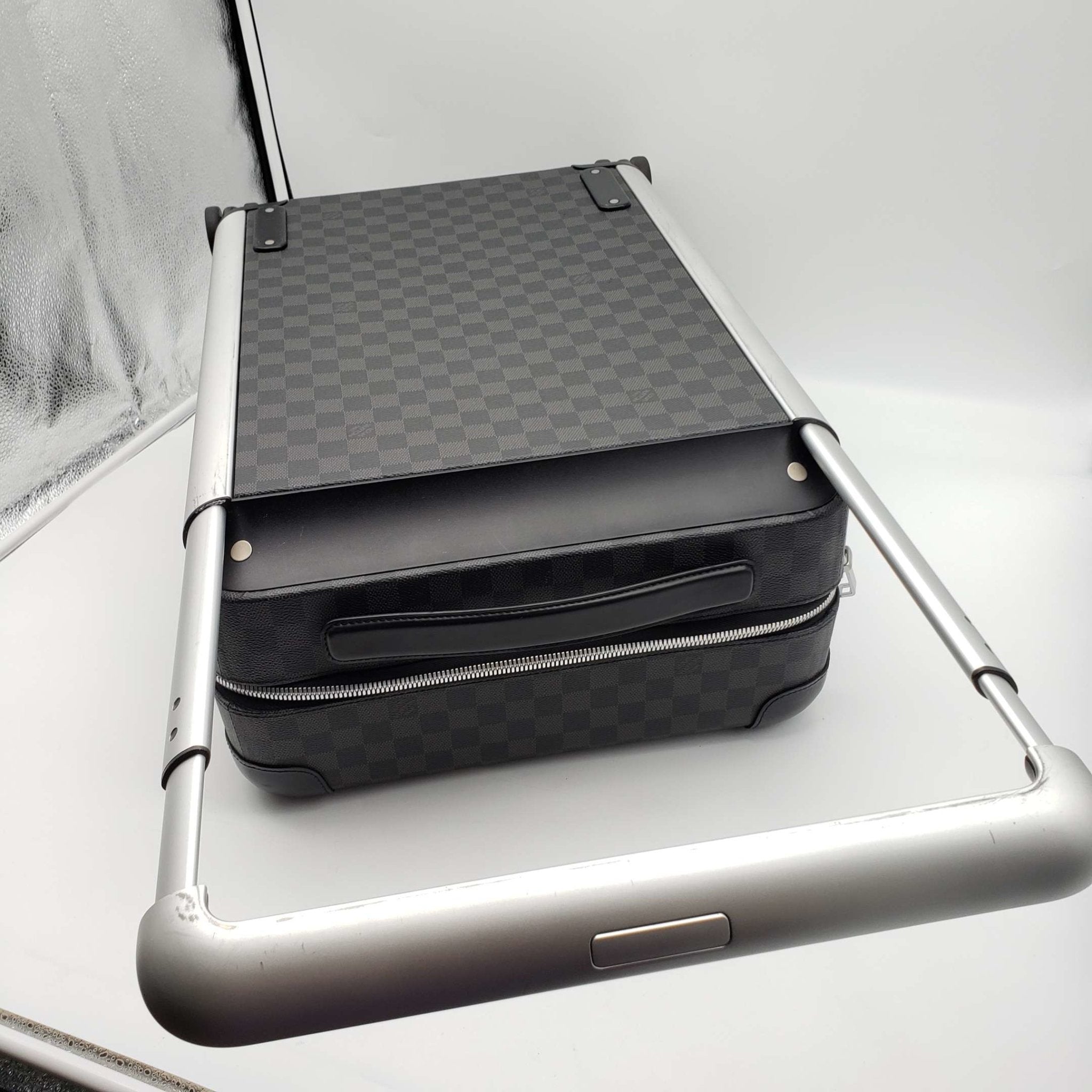 Louis Vuitton Horizon 55 Graphite Travel Luggage Bag