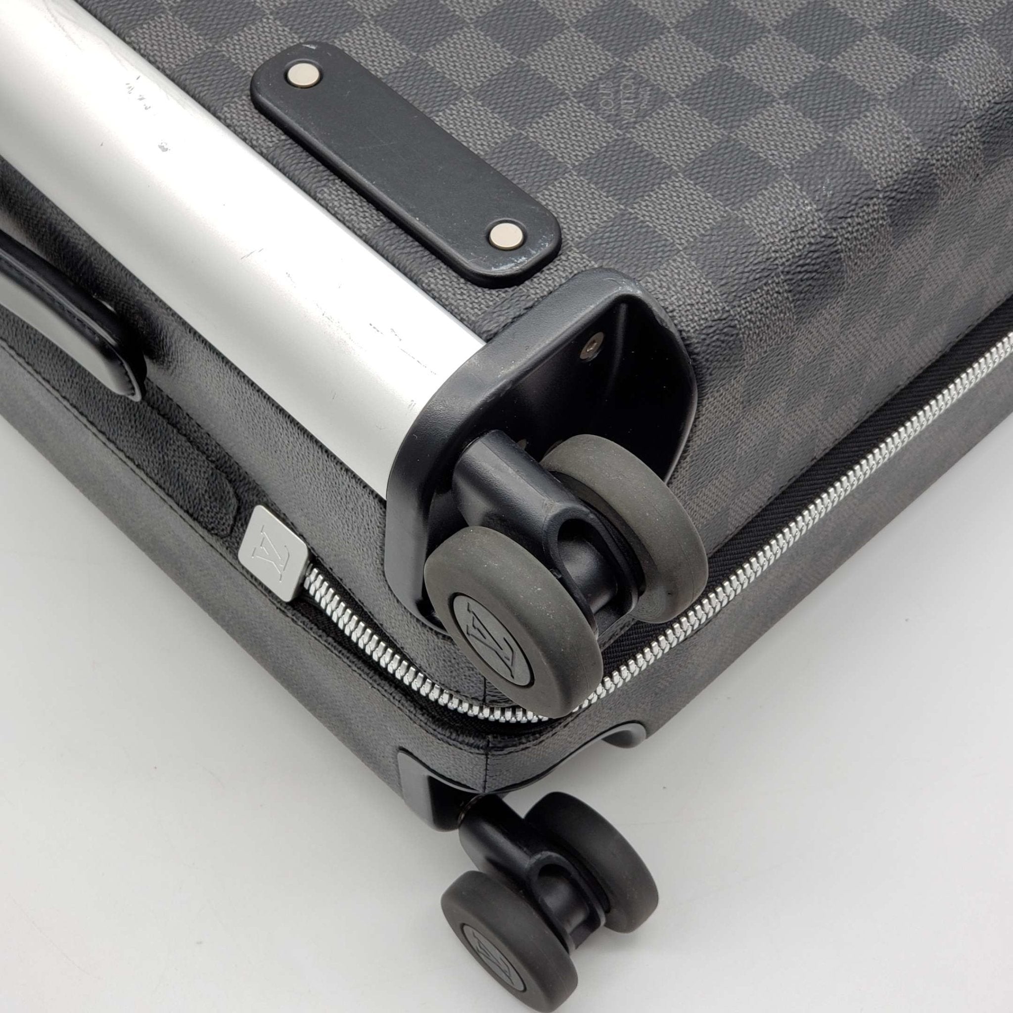 Louis Vuitton Horizon 55 Graphite Travel Luggage Bag