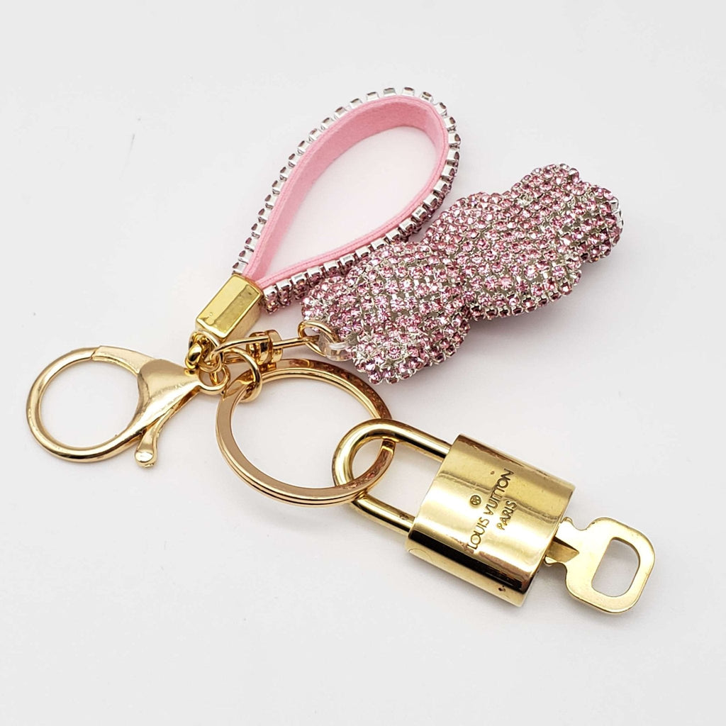 Lo100%  Louis Vuitton Lock and Key with Unbranded Keychain, Keycharm, Bagcharm