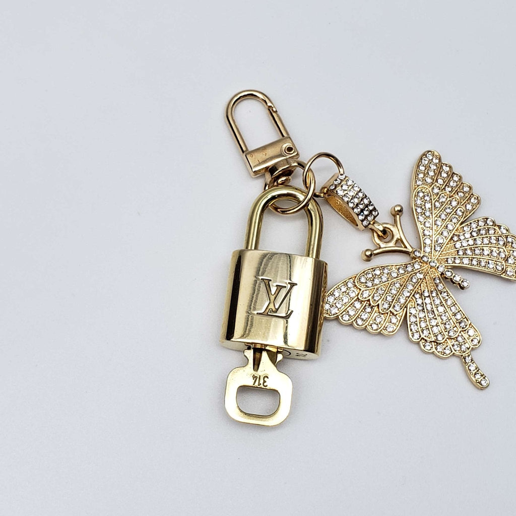 100%  Louis Vuitton Lock and Key with Unbranded Keychain, Keycharm, Bagcharm