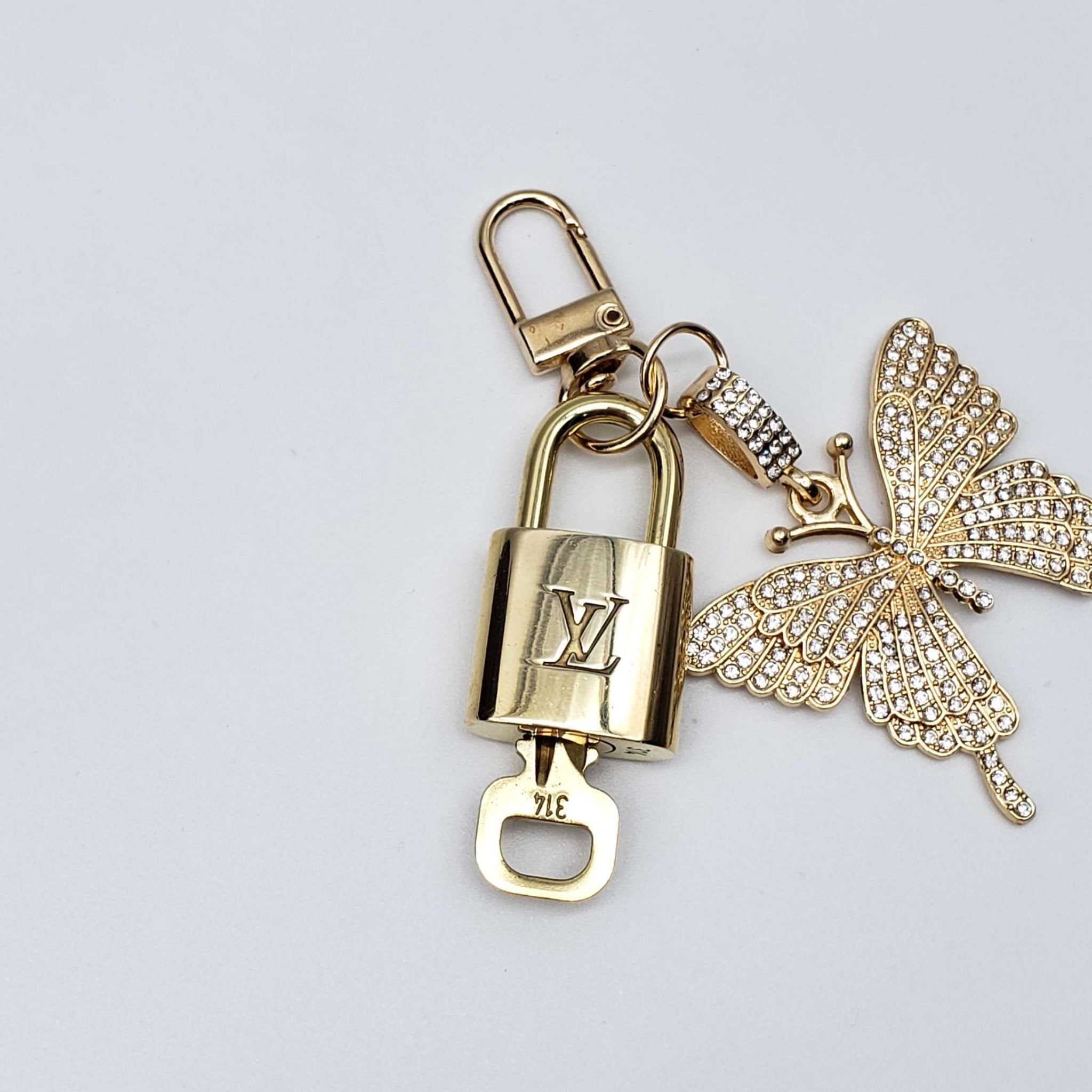 100%  Louis Vuitton Lock and Key with Unbranded Keychain, Keycharm, Bagcharm