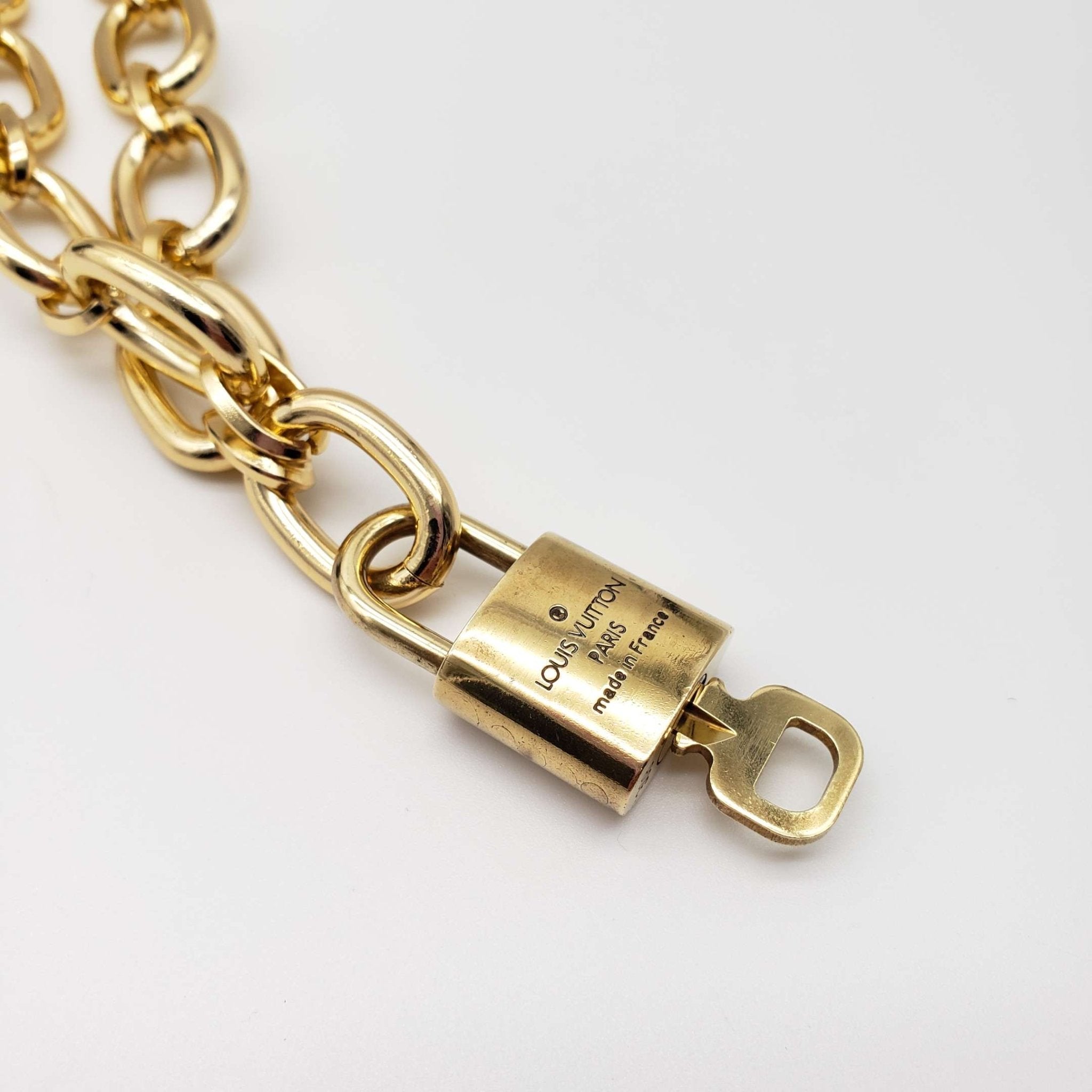 100%  Louis Vuitton Lock and Key with Unbranded Chain Necklace