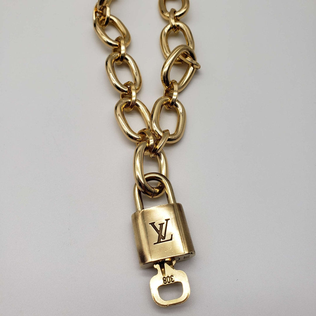 100%  Louis Vuitton Lock and Key with Unbranded Chain Necklace