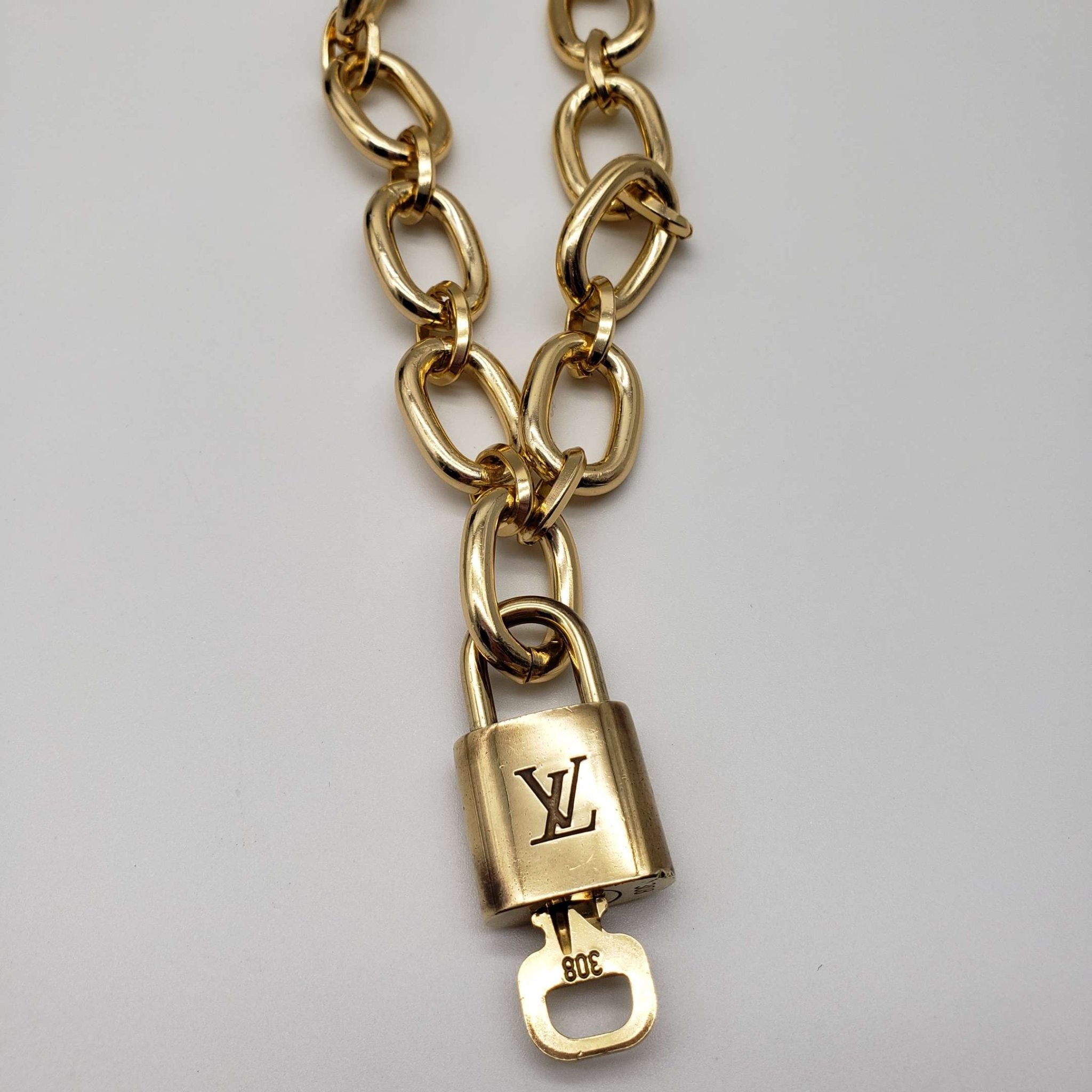 100%  Louis Vuitton Lock and Key with Unbranded Chain Necklace