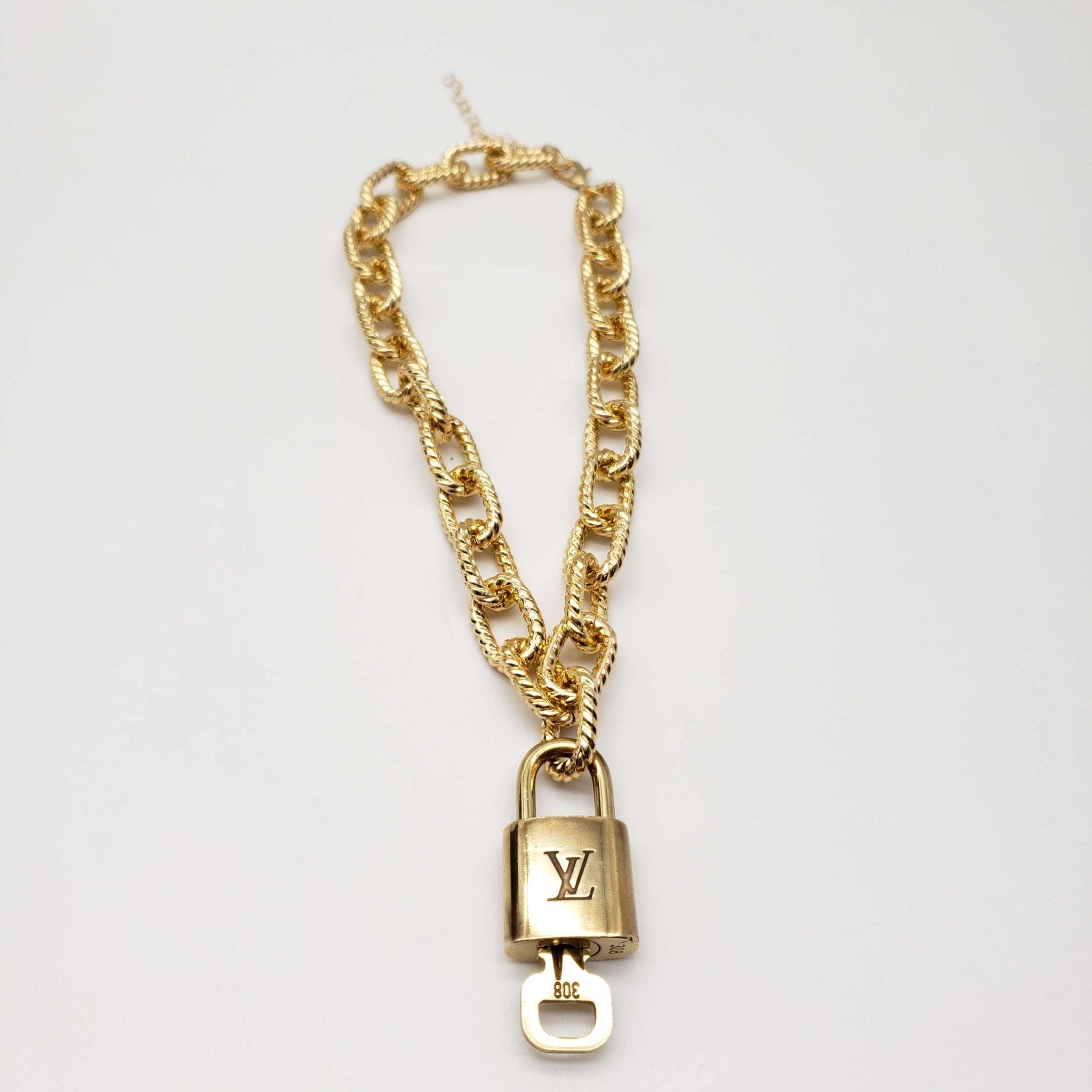 100%  Louis Vuitton Lock and Key with Unbranded Chain Necklace