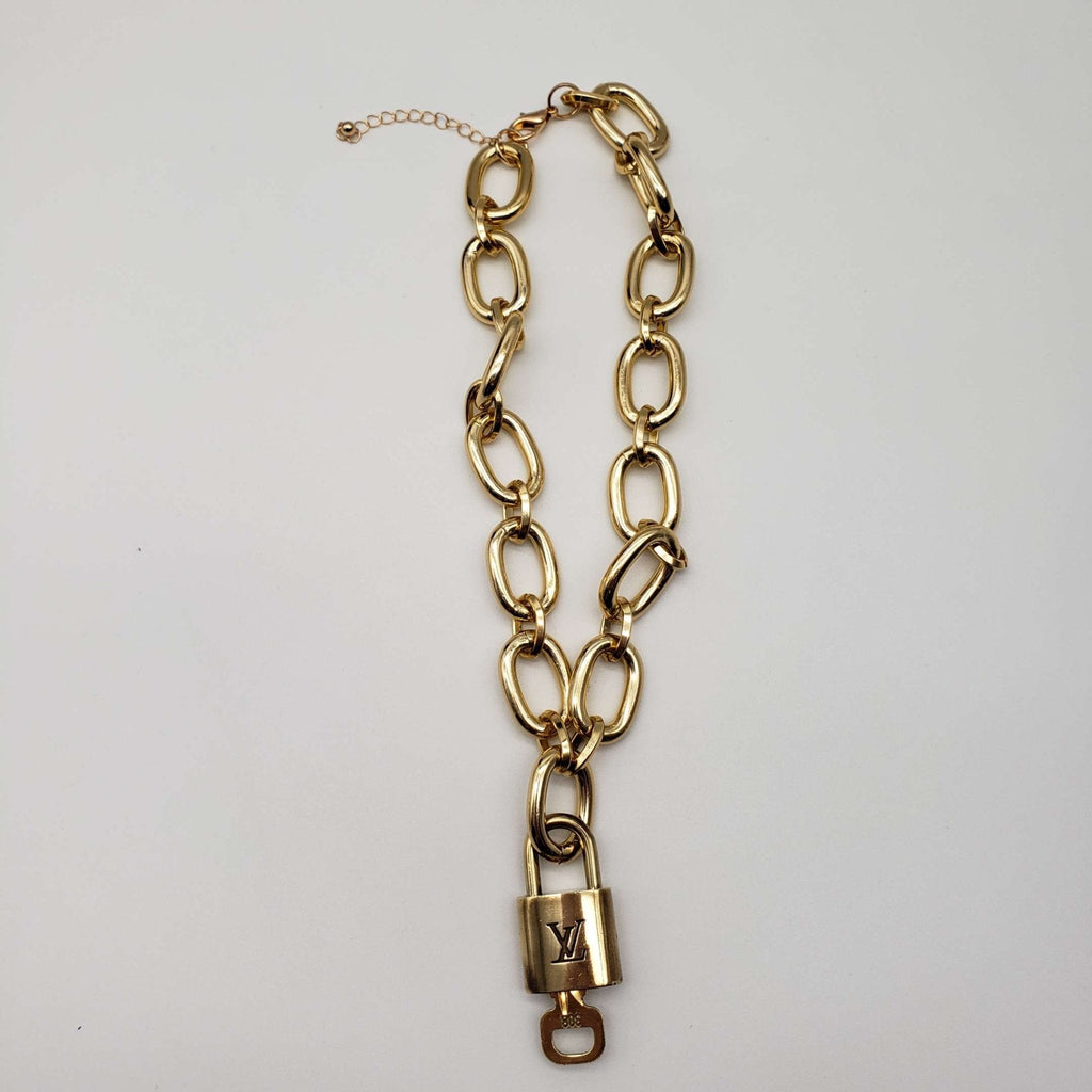100%  Louis Vuitton Lock and Key with Unbranded Chain Necklace