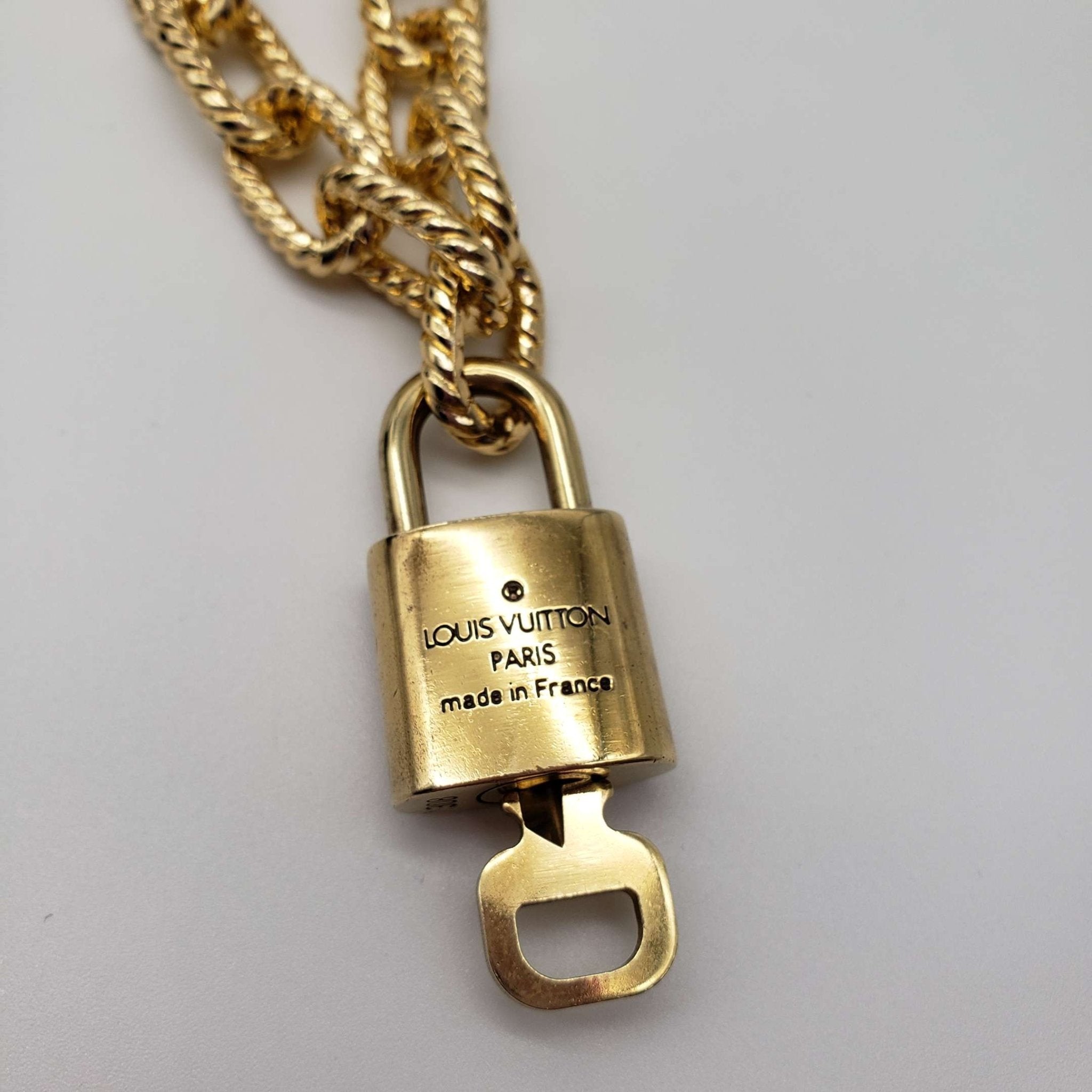 100%  Louis Vuitton Lock and Key with Unbranded Chain Necklace