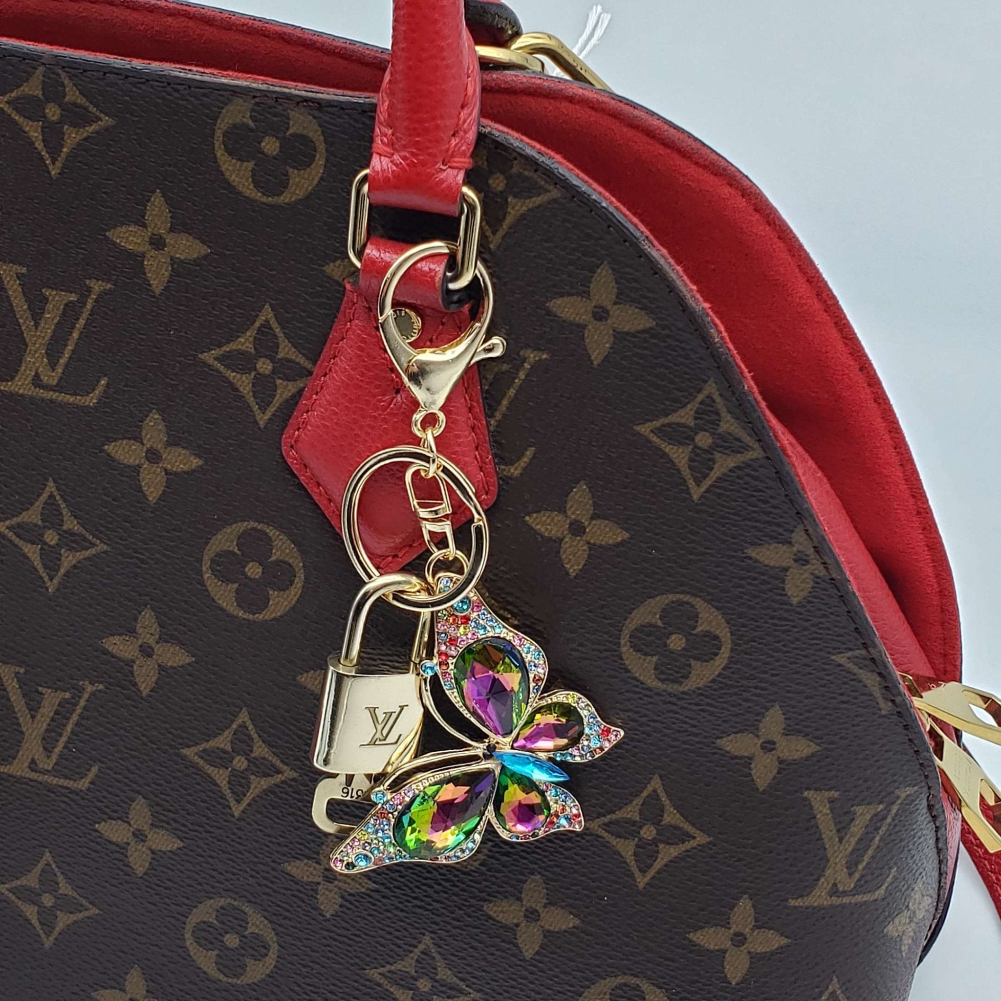 100%  Louis Vuitton Lock and Key with Unbranded Keychain, Keycharm, Bagcharm