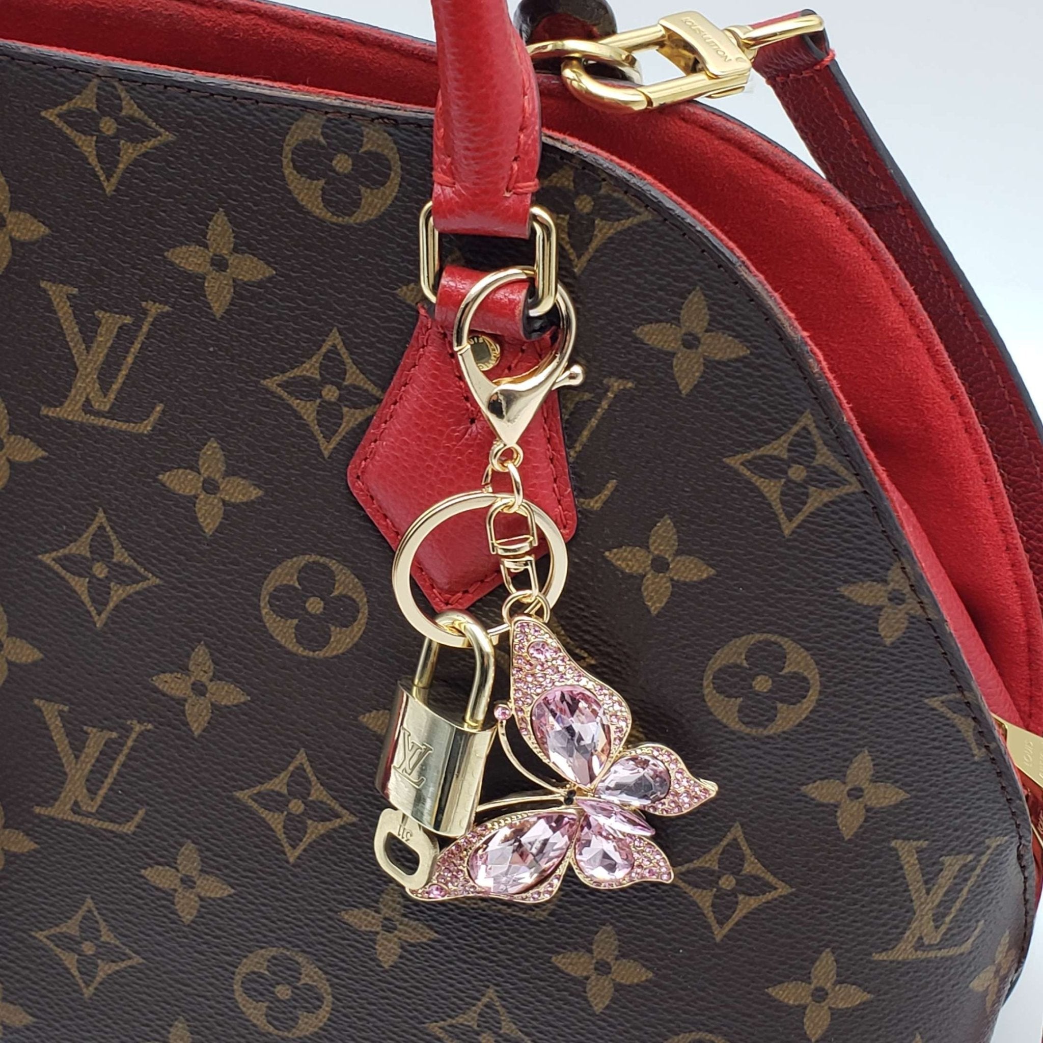 100%  Louis Vuitton Lock and Key with Unbranded Keychain, Keycharm, Bagcharm