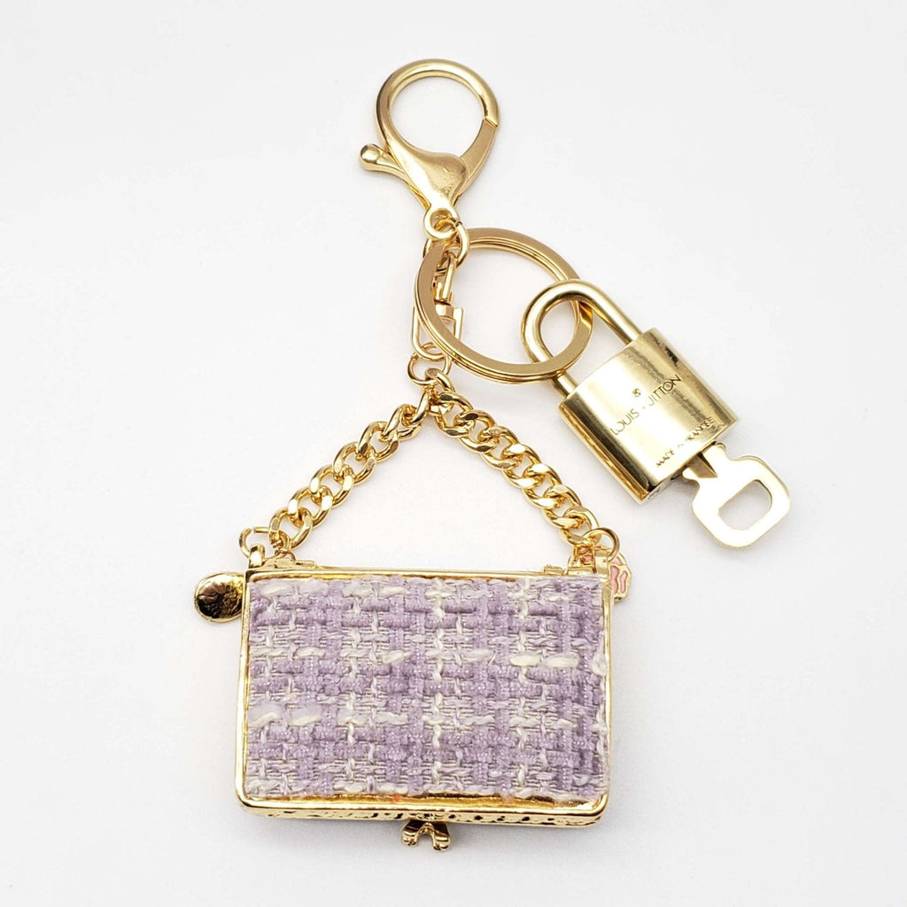 100%  Louis Vuitton Lock and Key with Unbranded Keychain, Keycharm, Bagcharm