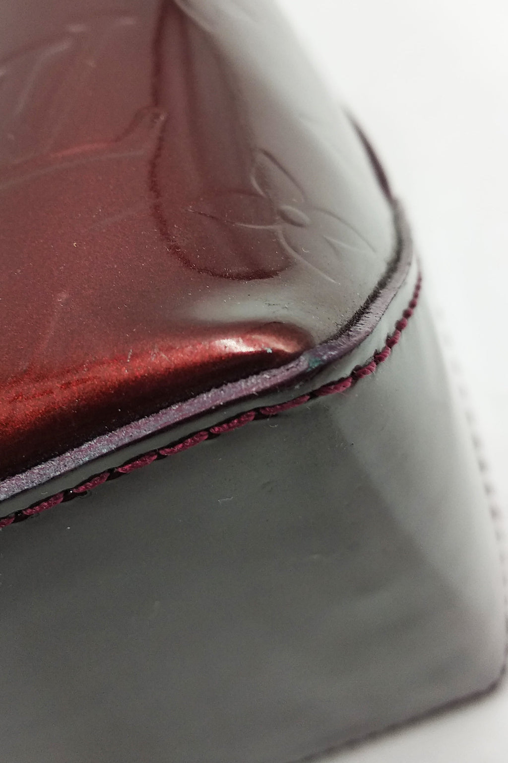 Monogram Vernis Wilshire MM Maroon