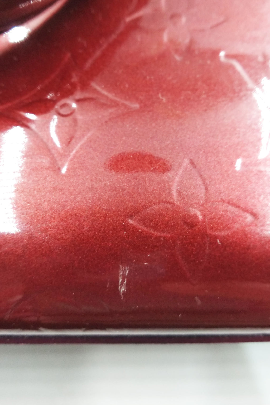 Monogram Vernis Wilshire MM Maroon
