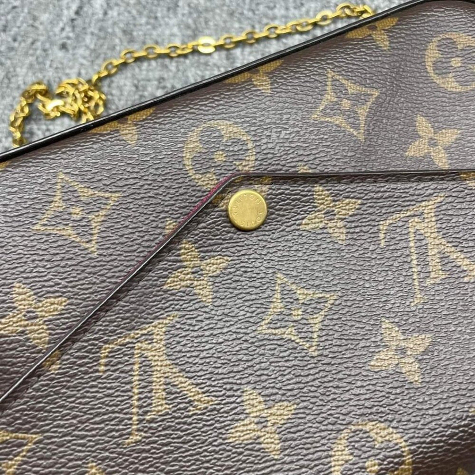Louis Vuitton Pochette Felice W/Pouch Monogram Leather Bag