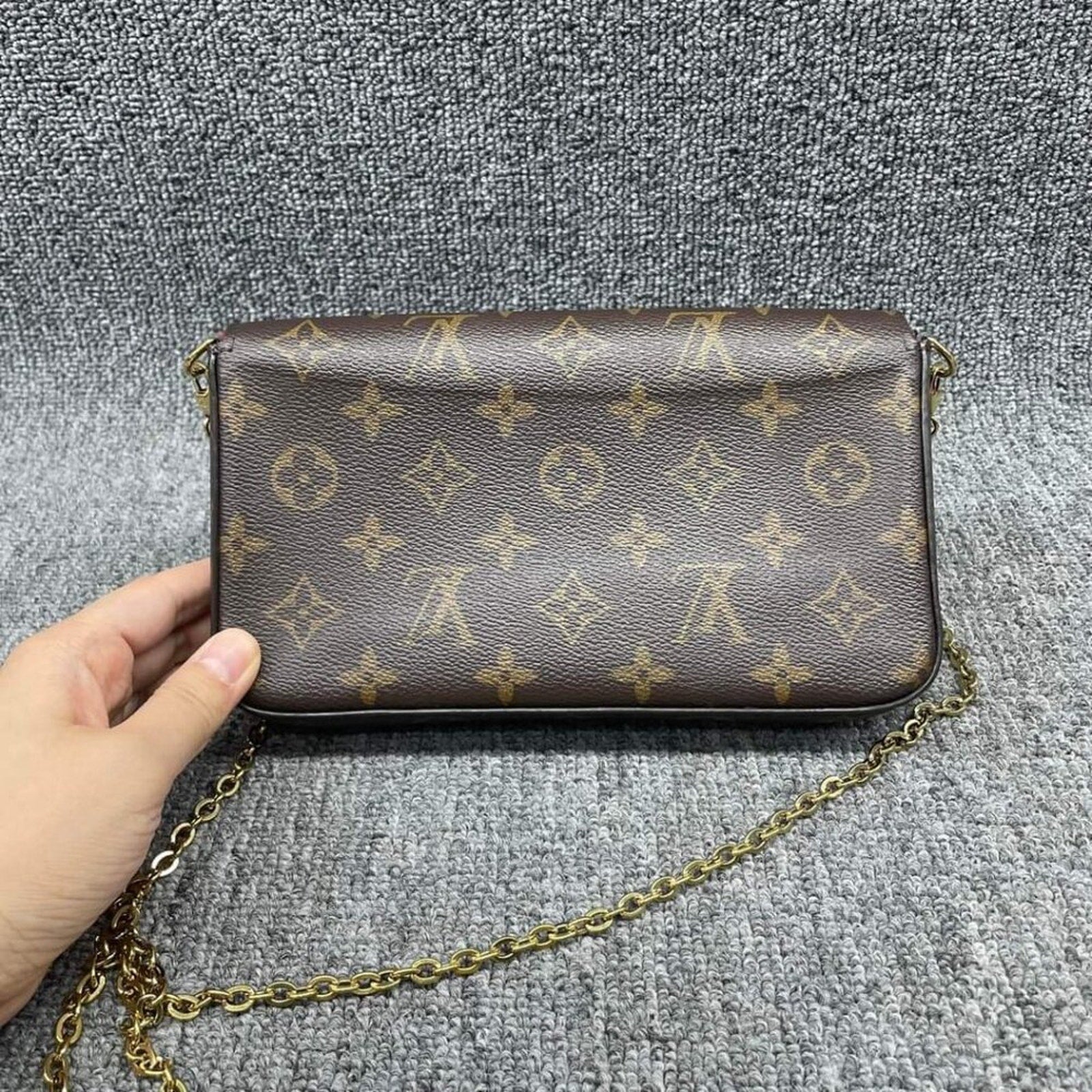 Louis Vuitton Pochette Felice W/Pouch Monogram Leather Bag