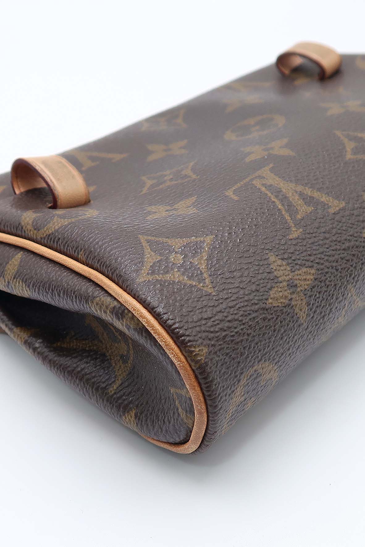 Pochette Friendly Convertible Bag Brown