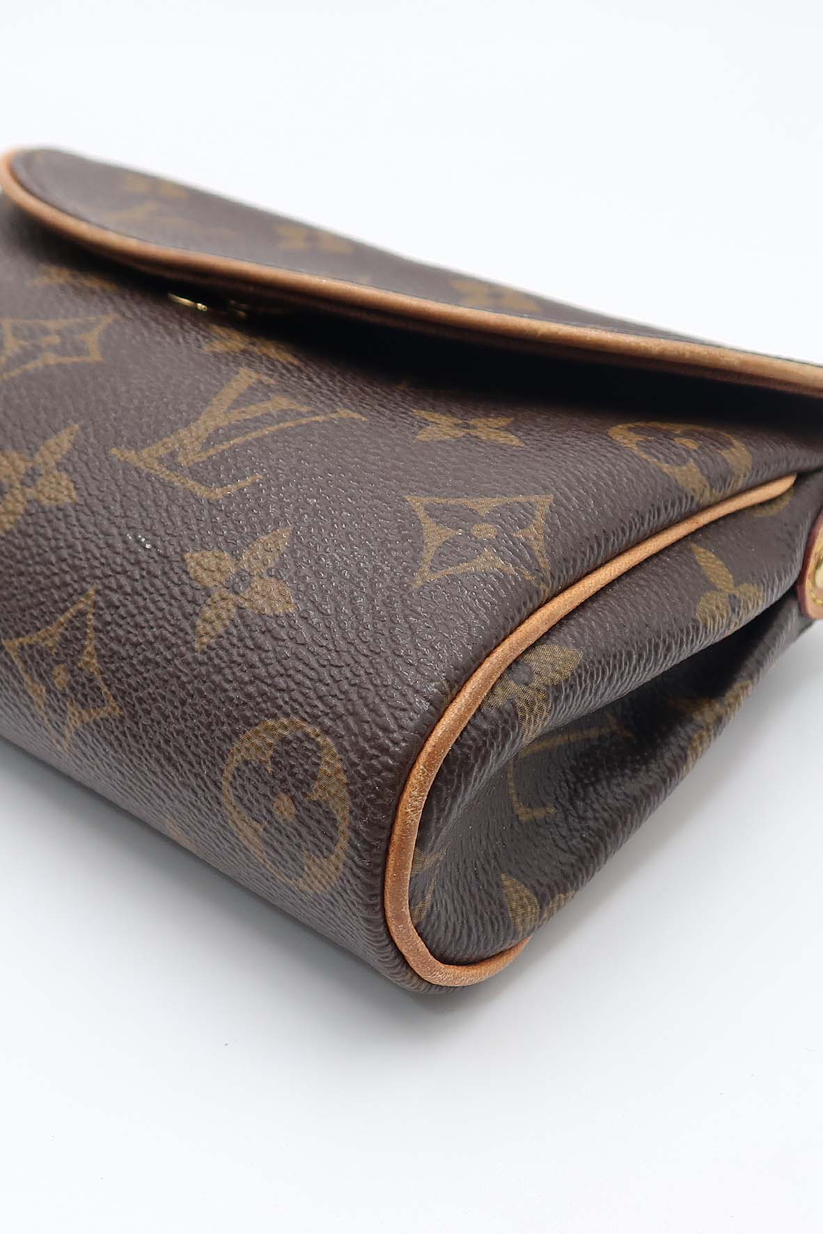 Pochette Friendly Convertible Bag Brown
