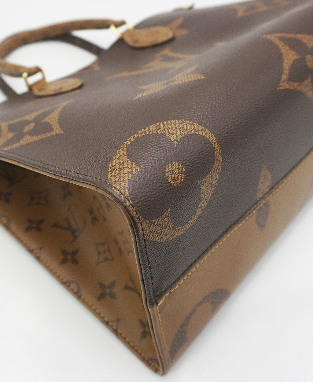 Reverse Monogram Onthego MM Brown, Multicolor