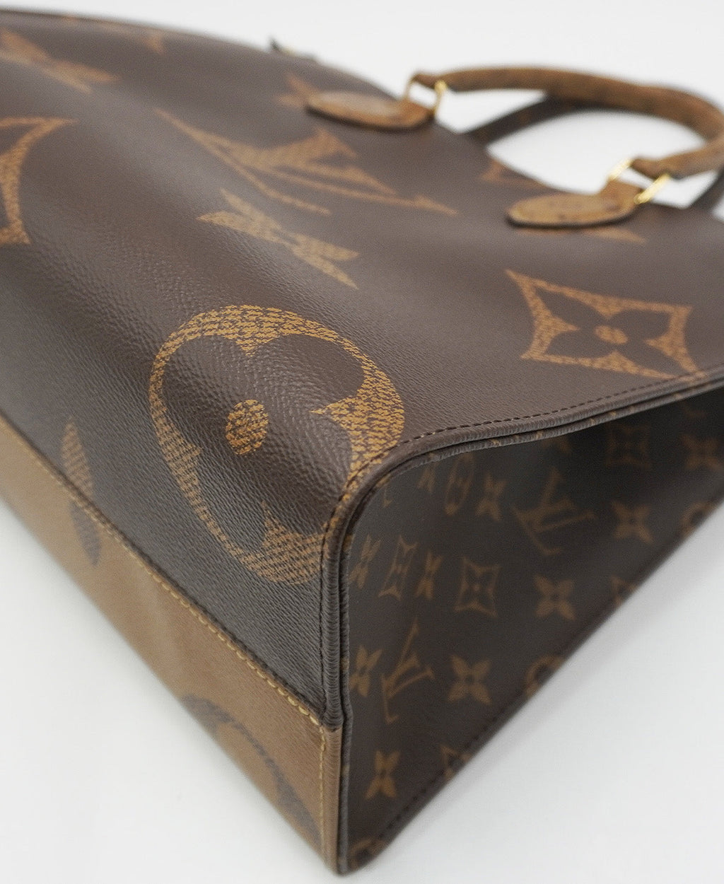 Reverse Monogram Onthego MM Brown, Multicolor