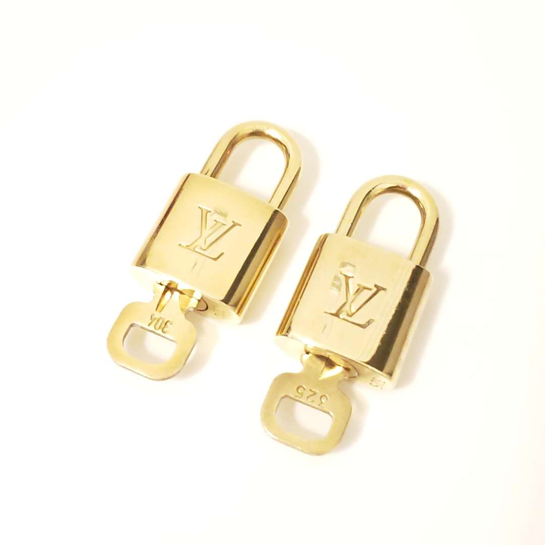 Louis Vuitton Shiny Gold 2 Locks and Keys