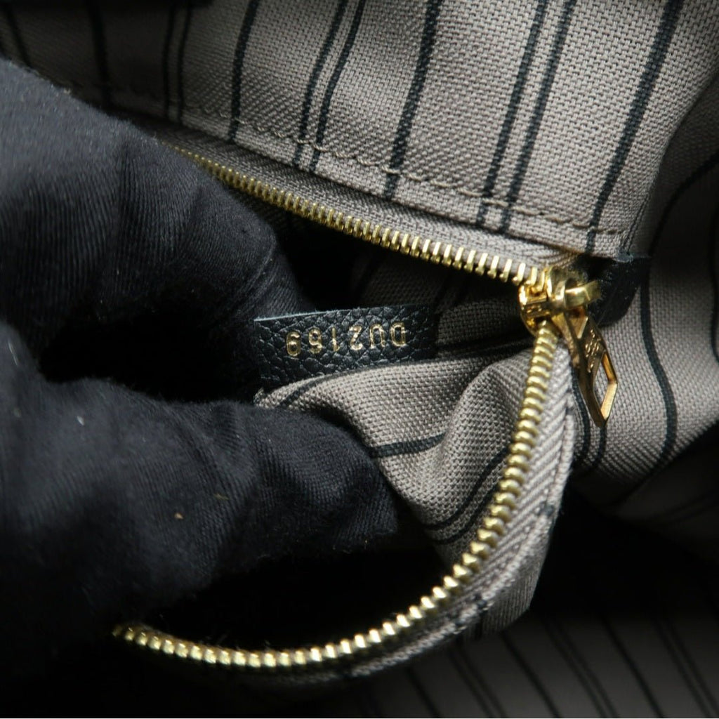Louis Vuitton Speedy 25 Black Monogram Leather Satchel Bag
