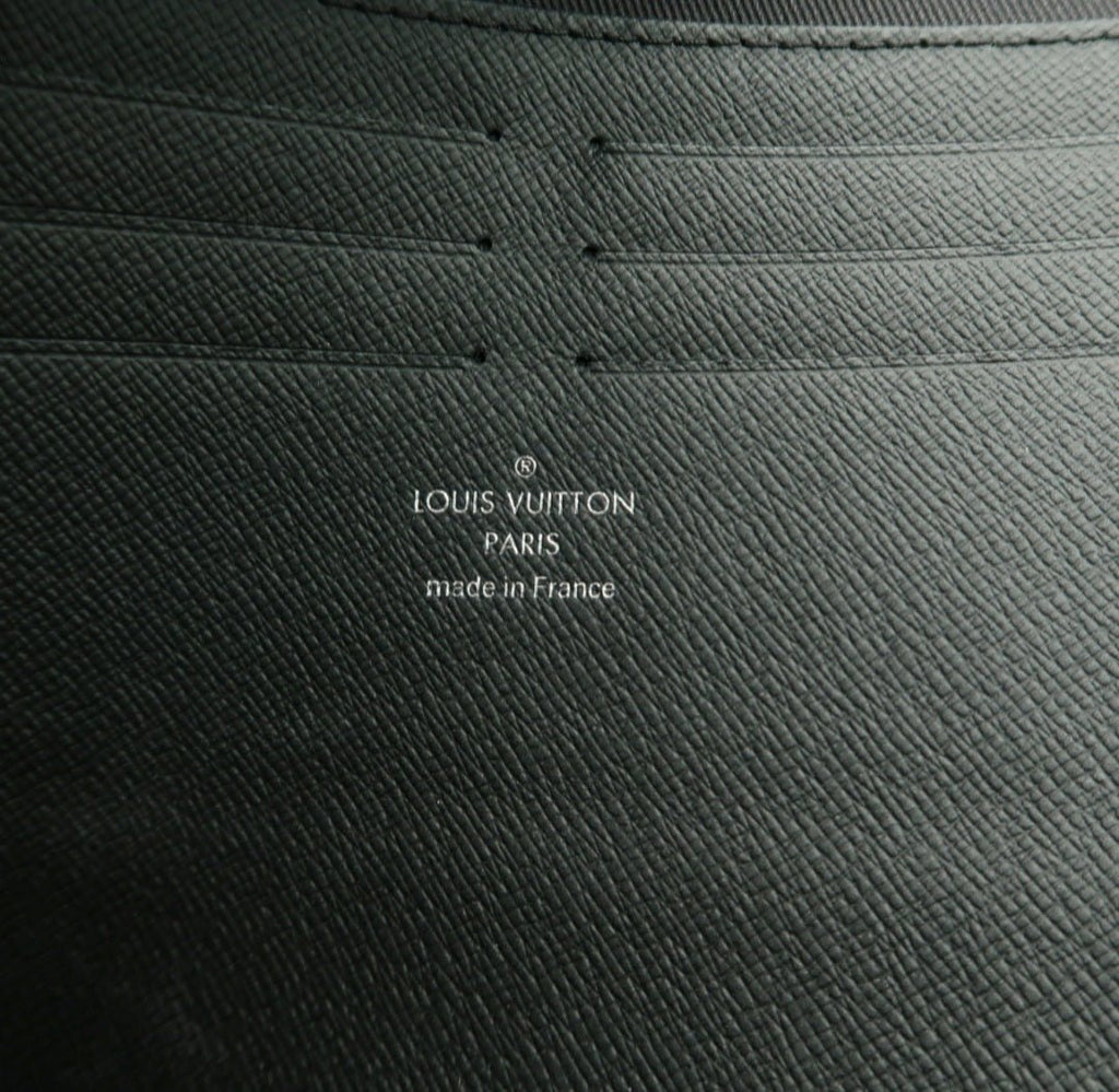 Louis Vuitton Voyage Black Leather Clutch Bag