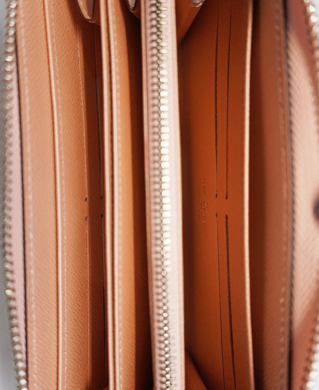 Epi Zippy Wallet Pink