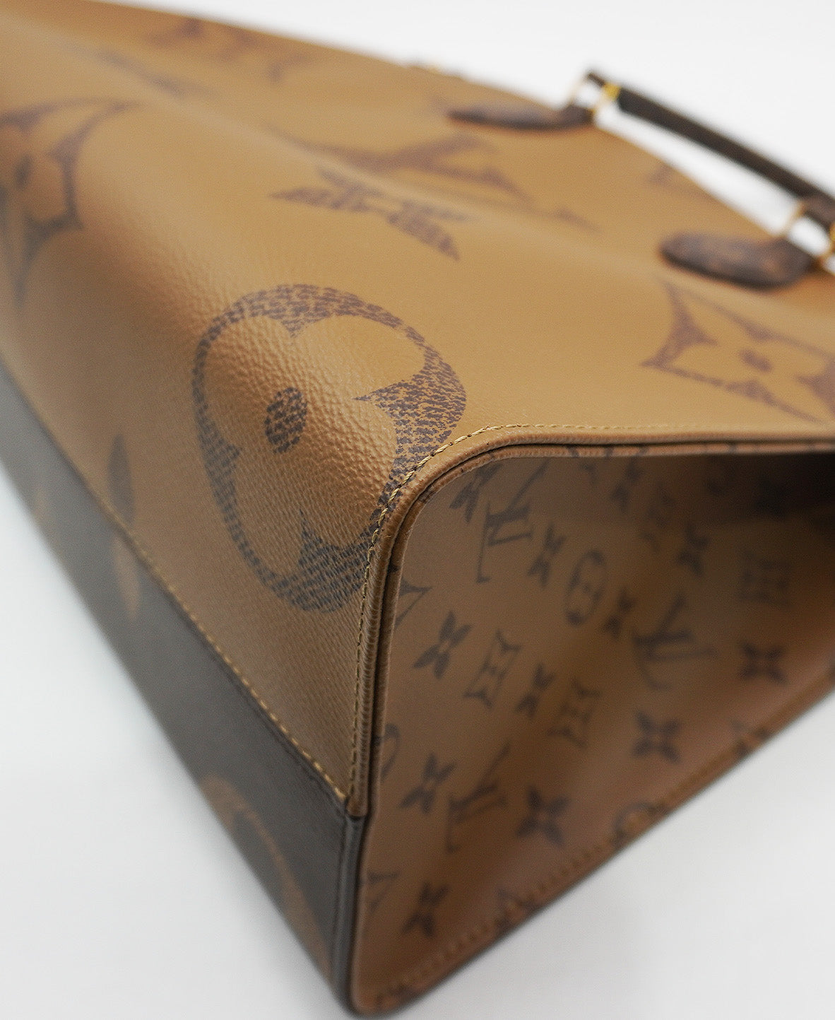Reverse Monogram Onthego MM Brown