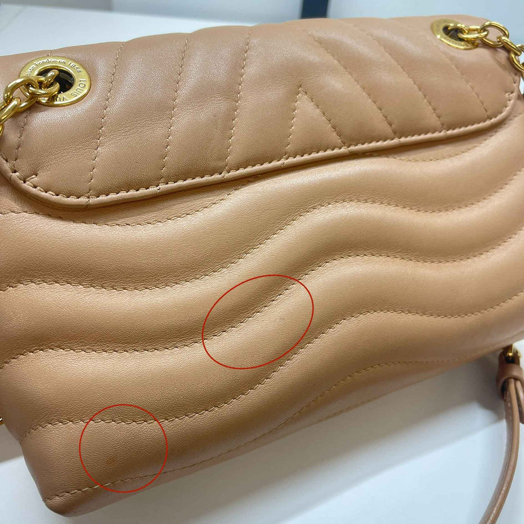 Women's New Wave Mm Chain Handbag Beige
