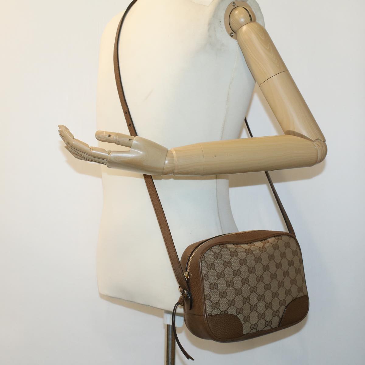 GUCCI GG Canvas Shoulder Bag Beige lt695