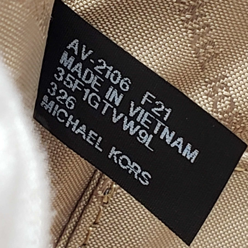 Michael Kors Jet Set Travel Clutch/Wristlet Bag