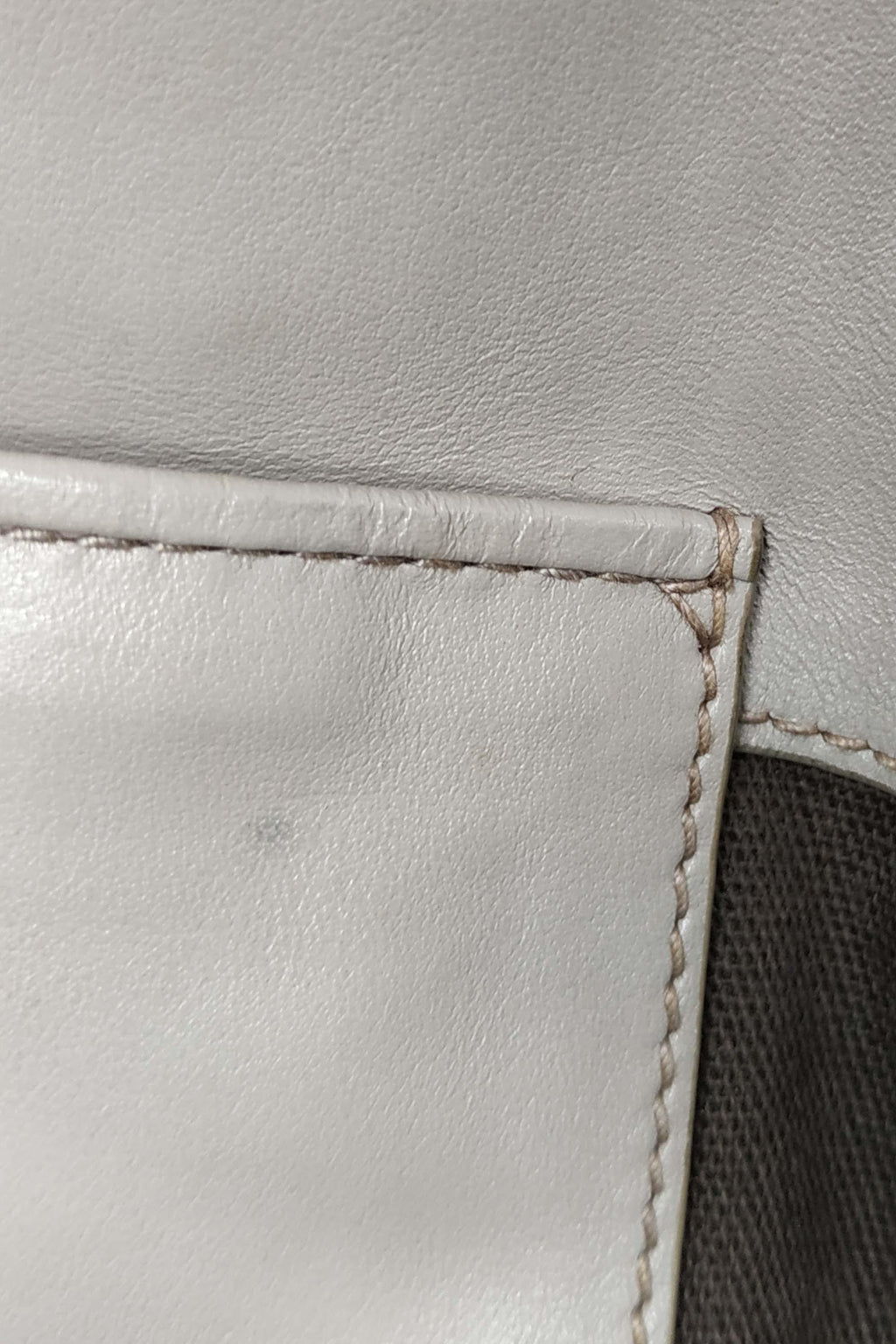 Vitello Soft Shopping Tote Pomice