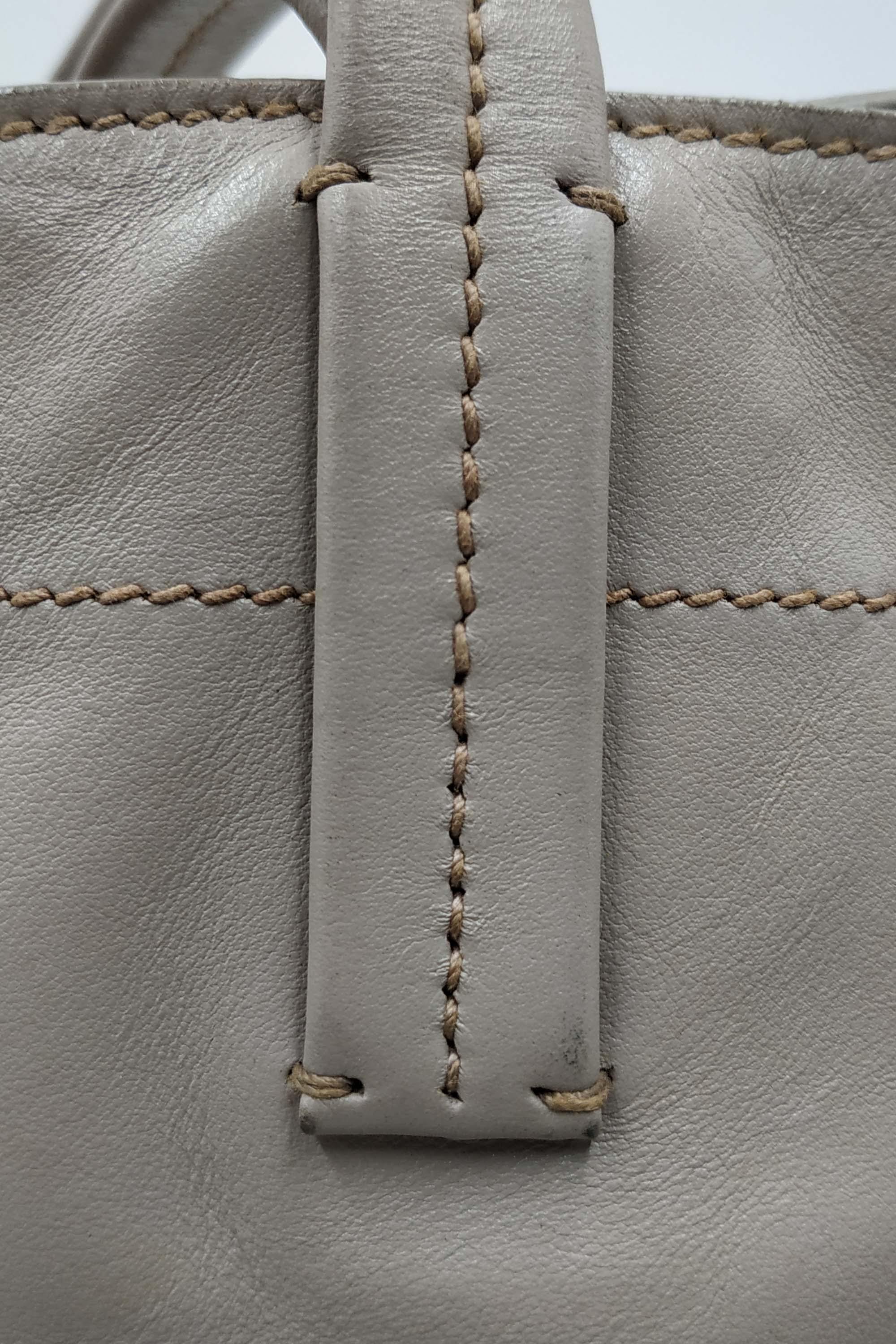Vitello Soft Shopping Tote Pomice
