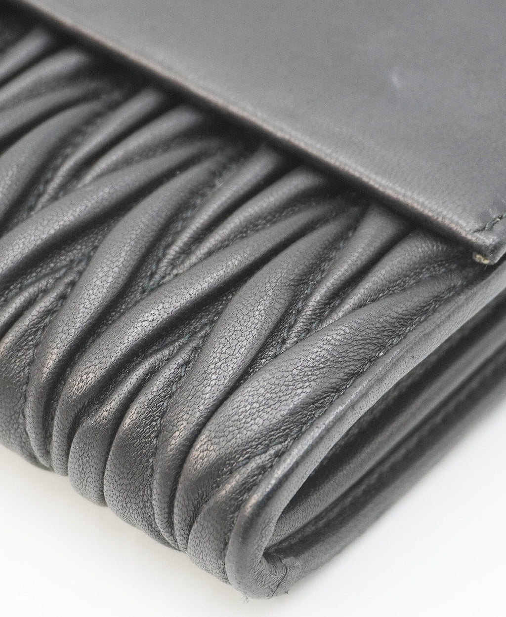Matelasse Leather Flap Compact Wallet Black